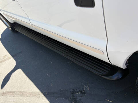 2004 Ford Excursion XLS