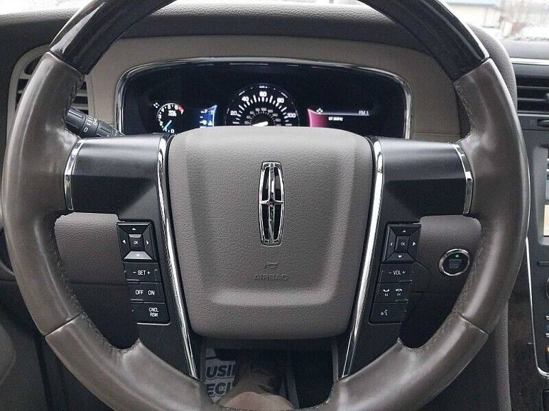 2017 Lincoln Navigator L Select