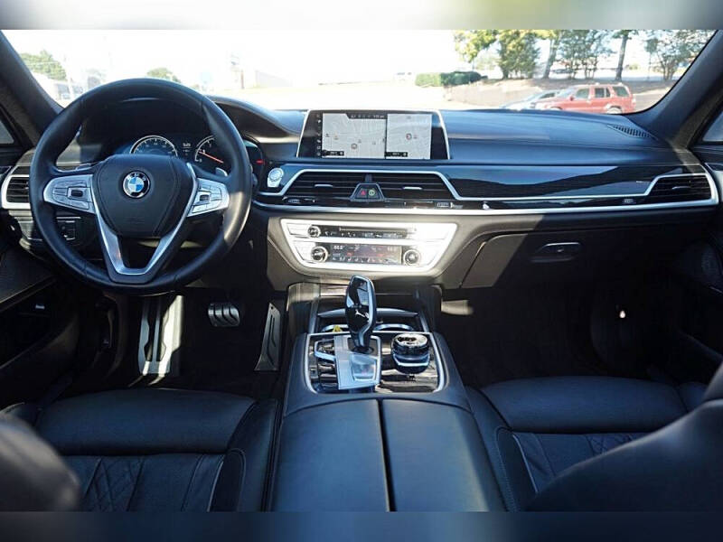 2017 BMW 7 Series 750i