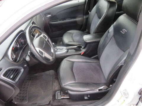 2014 Chrysler 200 Limited