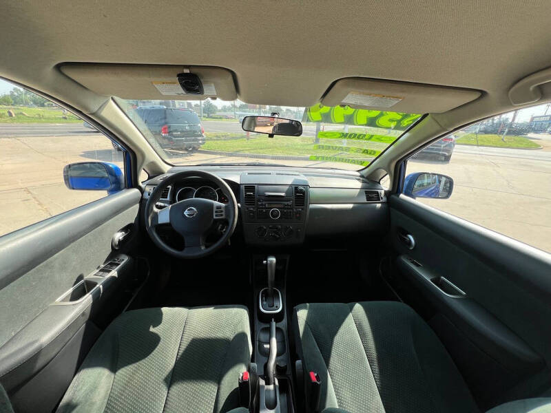2012 Nissan Versa 1.8 SL