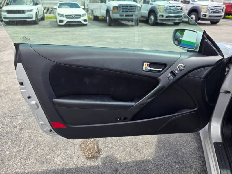 2012 Hyundai Genesis Coupe