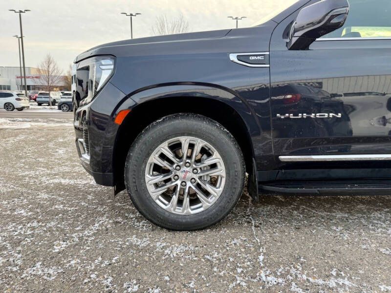 2023 GMC Yukon XL SLT
