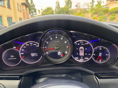 2023 Porsche Cayenne Platinum Edition