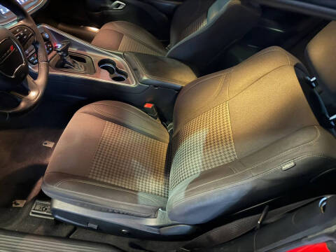 2015 Dodge Challenger SXT
