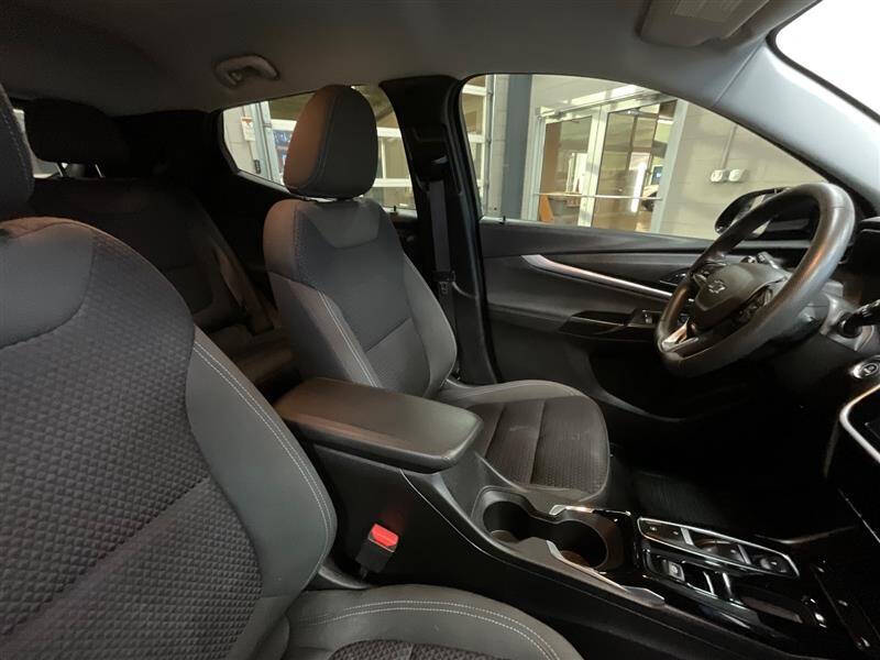 2023 Chevrolet Bolt EUV LT