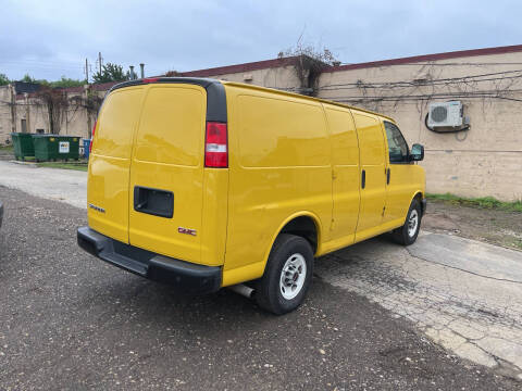 2021 GMC Savana 2500