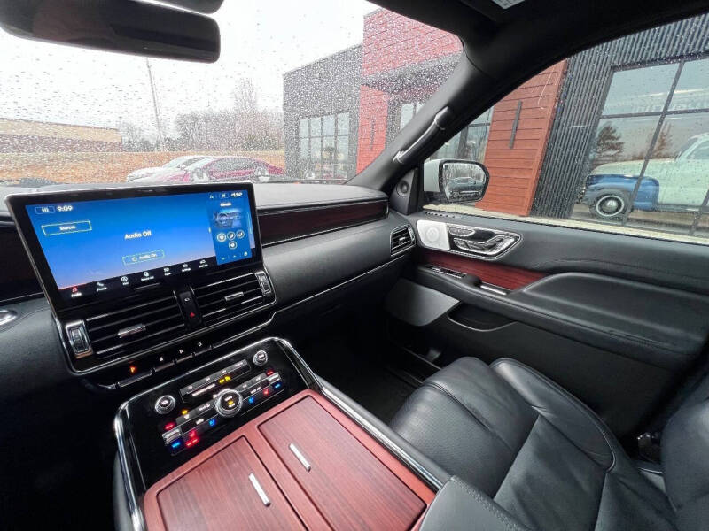 2023 Lincoln Navigator Reserve