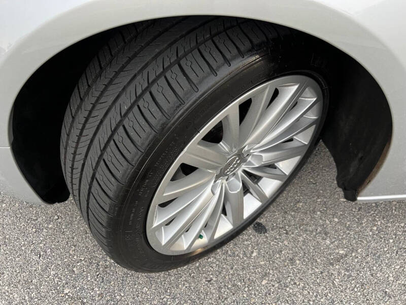 2010 Audi A5 2.0T quattro Premium Plus