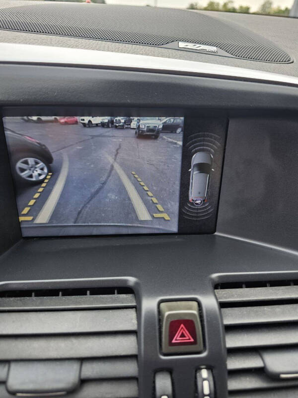 2012 Volvo XC60 T6 R-Design