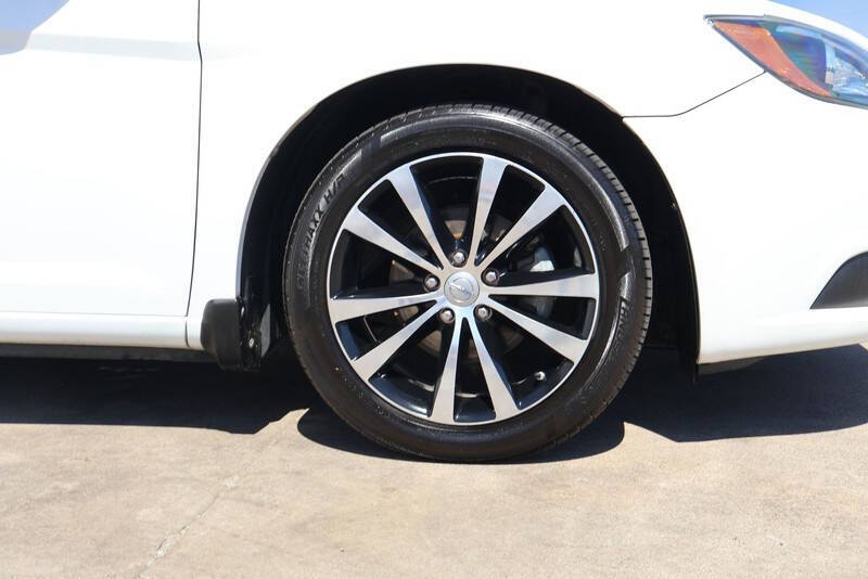 2013 Chrysler 200 Limited