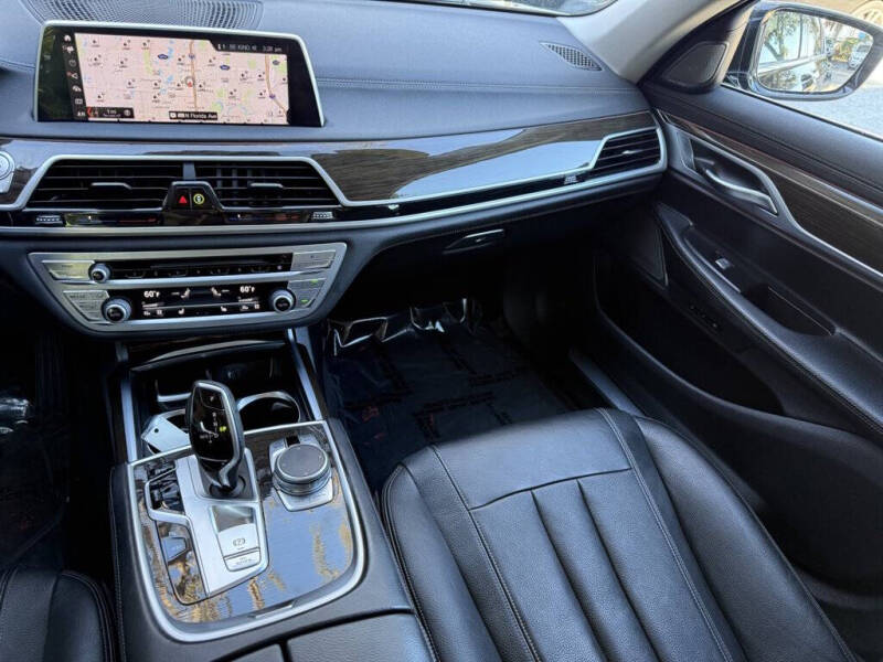 2019 BMW 7 Series 740i xDrive