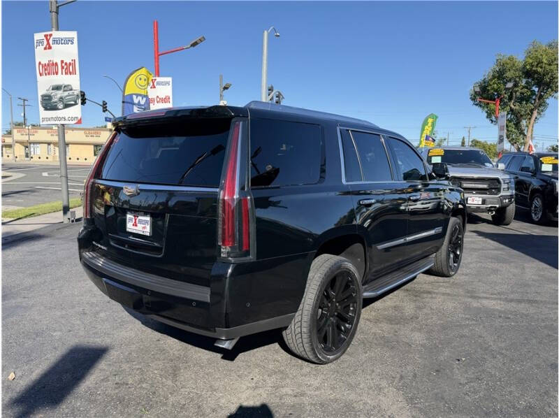 2017 Cadillac Escalade Luxury