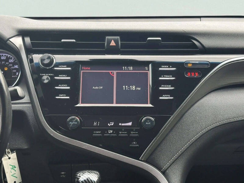 2018 Toyota Camry SE