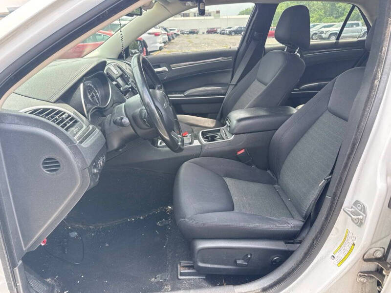 2019 Chrysler 300 Touring