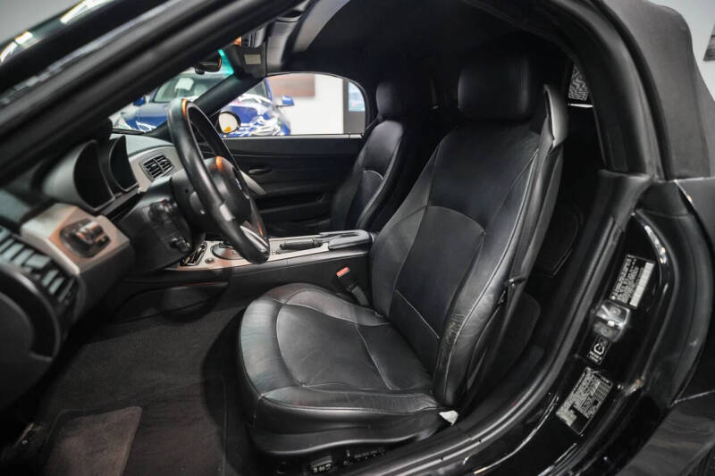 2003 BMW Z4 2.5i