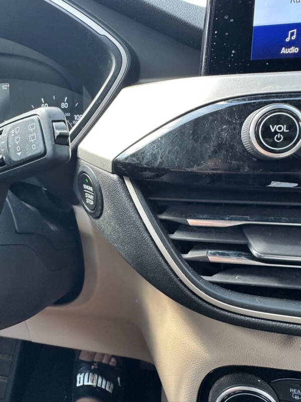 2022 Ford Escape SEL