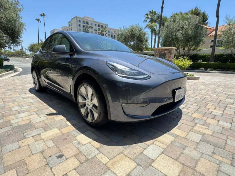 2024 Tesla Model Y Long Range