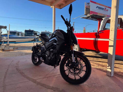 2023 CFMoto 300