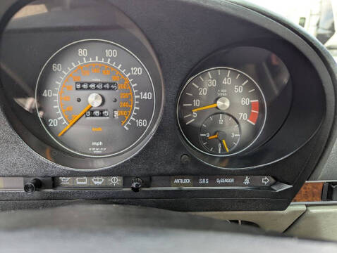 1987 Mercedes-Benz 560-Class 560 SL