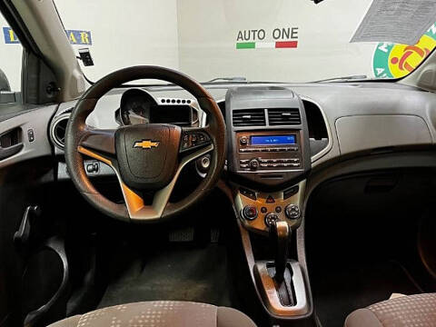 2016 Chevrolet Sonic LS Auto