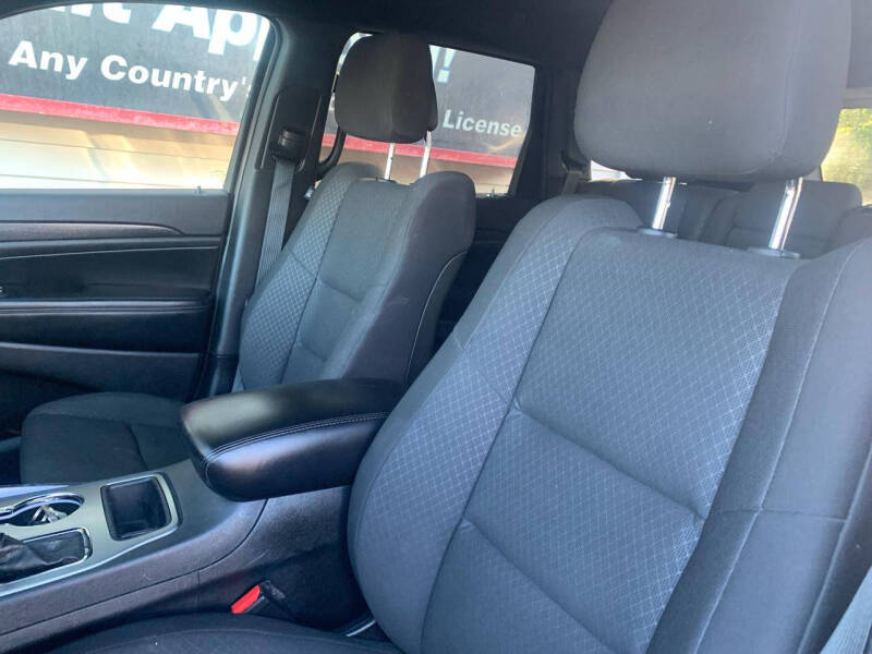 2018 Jeep Grand Cherokee Laredo E