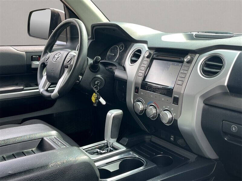 2017 Toyota Tundra SR5