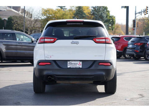 2017 Jeep Cherokee Sport