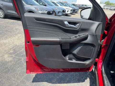 2026 Ford Escape Hybrid ST-Line Select