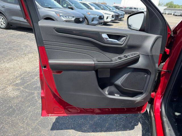 2026 Ford Escape Hybrid ST-Line Select