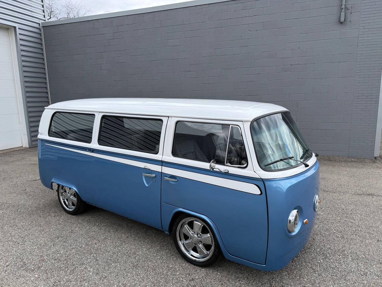 1974 Volkswagen Type II Custom Bus 3