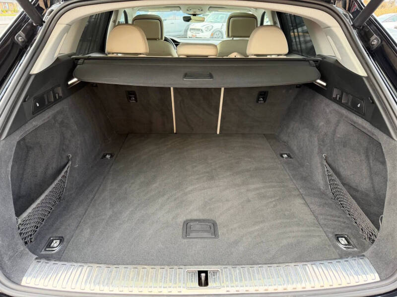 2019 Audi e-tron quattro Prestige