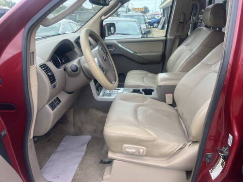 2008 Nissan Pathfinder SE V8