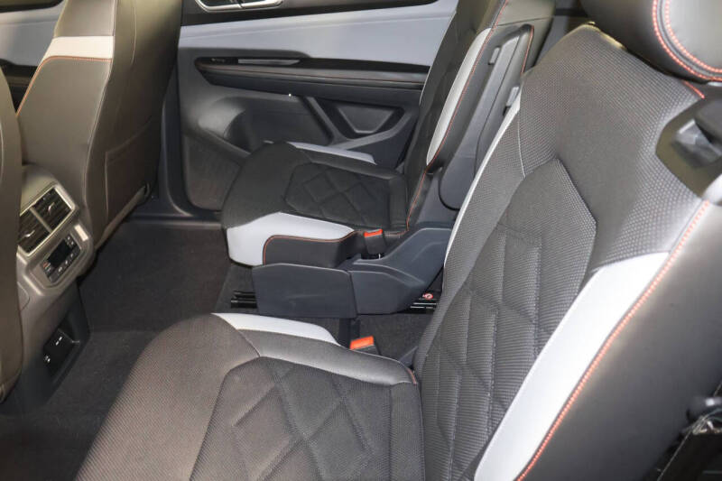 2024 Volkswagen Atlas Peak Edition SEL 4Motion