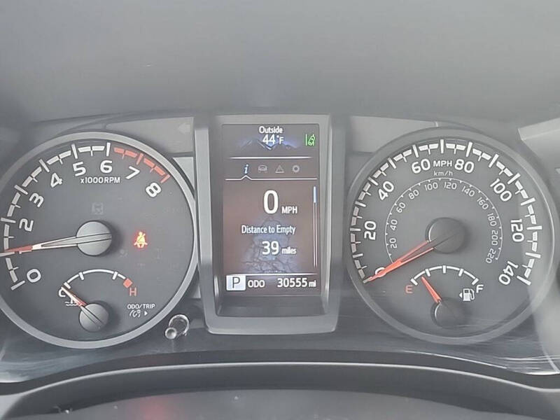 2022 Toyota Tacoma SR5 V6