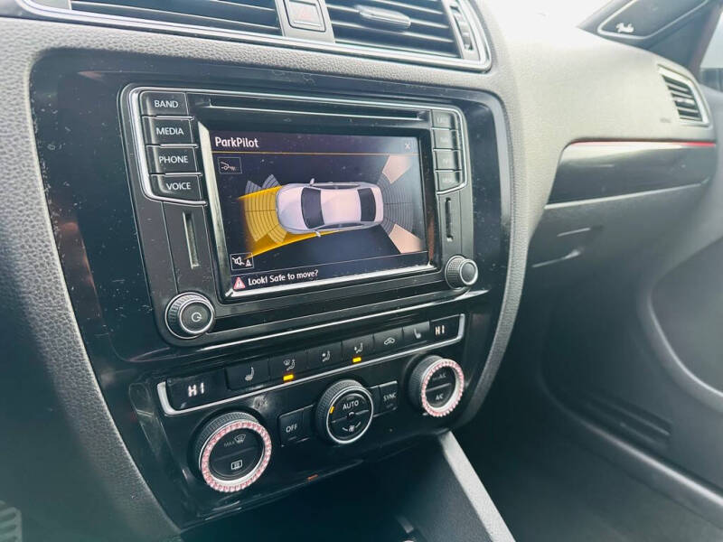 2017 Volkswagen Jetta 2.0T GLI