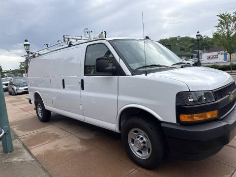 2025 Chevrolet Express 2500