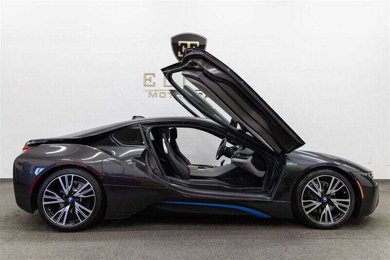 2016 BMW i8