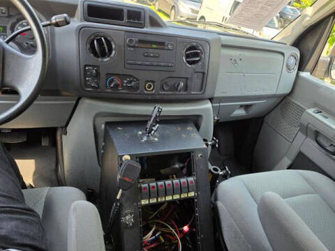 2009 Ford E-Series E-350 SD