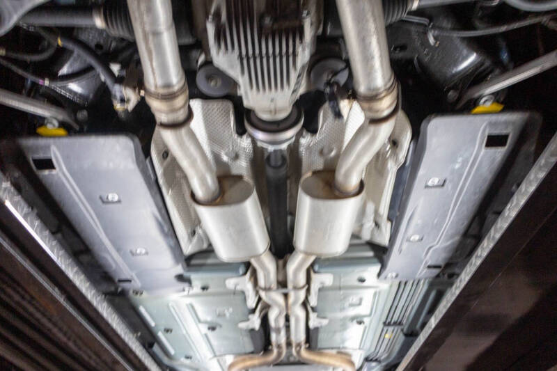 2017 Dodge Challenger 392 HEMI Scat Pack Shaker