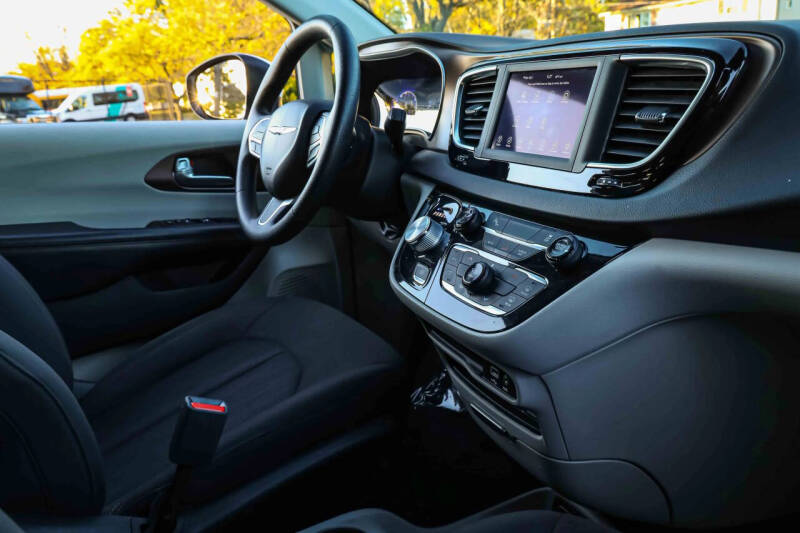 2019 Chrysler Pacifica L