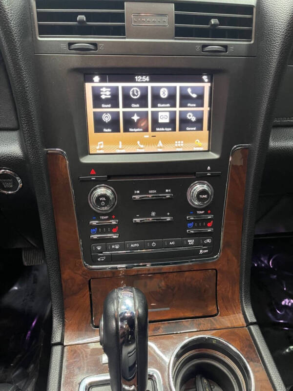 2016 Lincoln Navigator Select