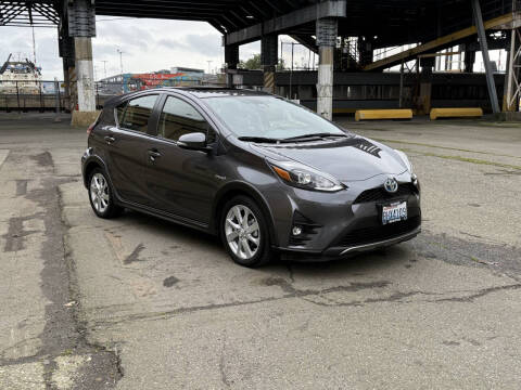 2018 Toyota Prius c Four