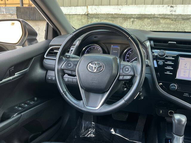 2019 Toyota Camry SE
