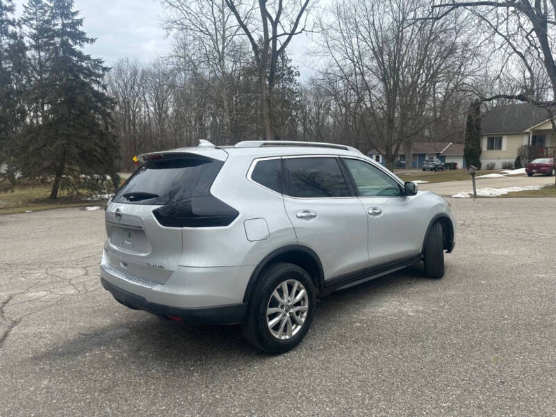 2018 Nissan Rogue SV