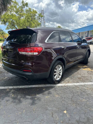 2016 Kia Sorento LX