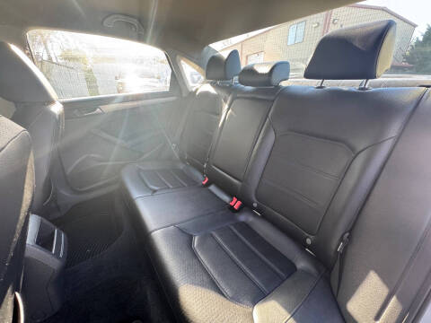 2015 Volkswagen Passat 1.8T Limited Edition