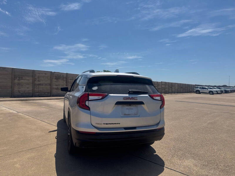 2022 GMC Terrain SLE