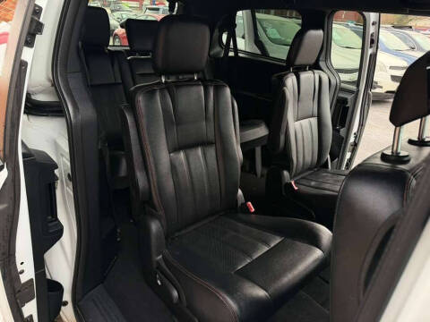 2016 Dodge Grand Caravan R/T