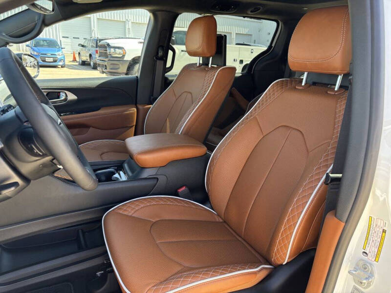 2026 Chrysler Pacifica Pinnacle
